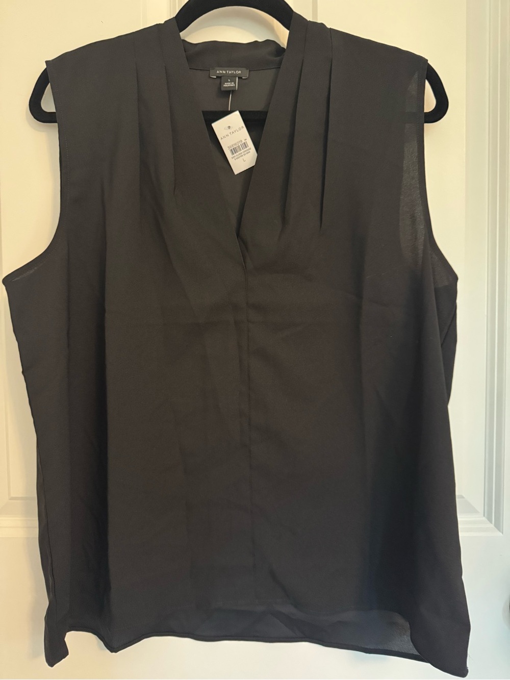 NWT Ann Taylor Black Sheer Sleeveless Blouse Women’s Large